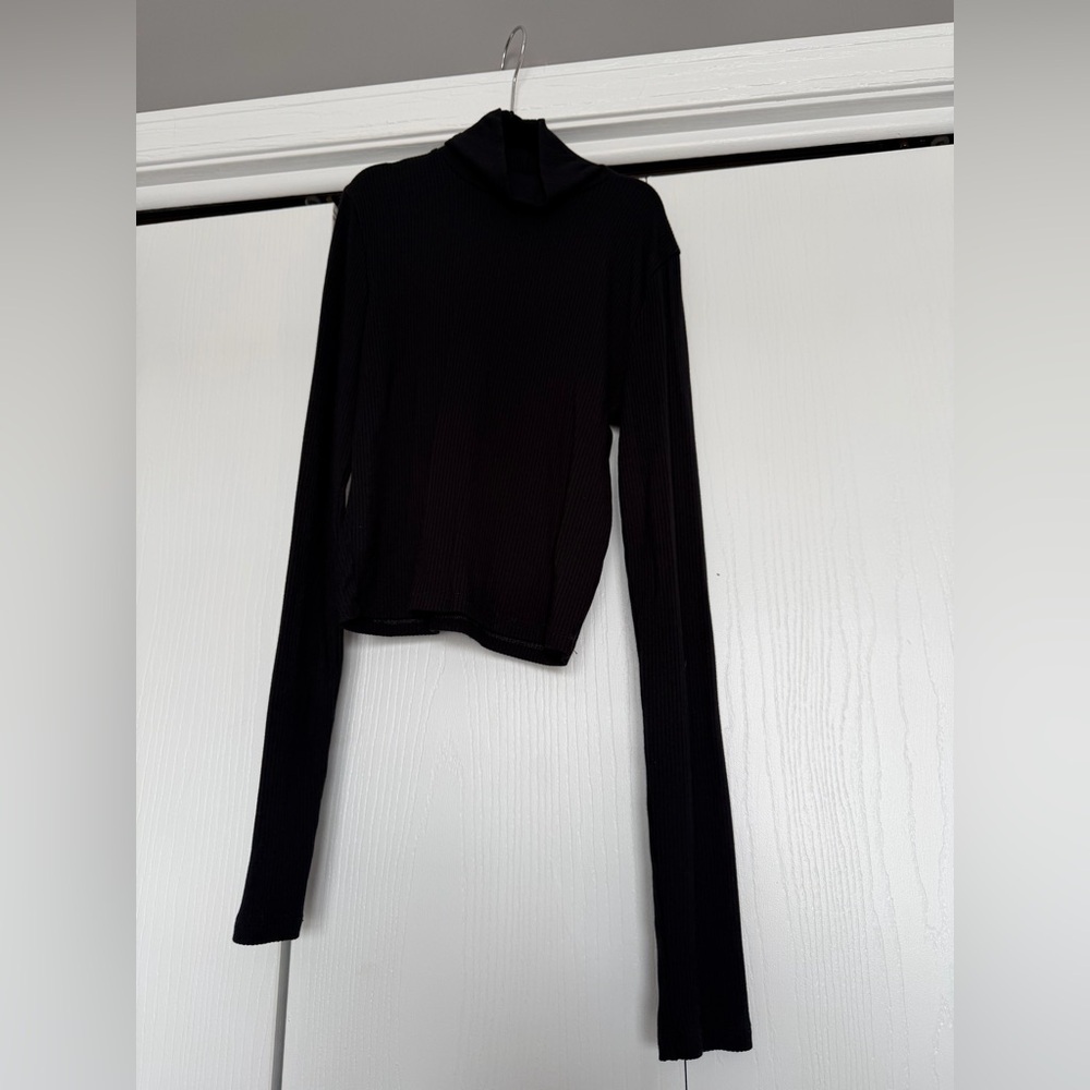 Wilfred Black Long Sleeve Crop Top - Picture 4 of 8